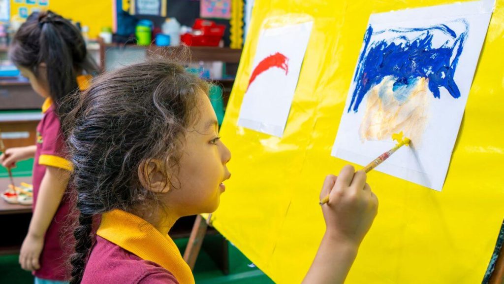 art-and-craft-learning-at-united-preschool-best-preschool-at-kathmandu