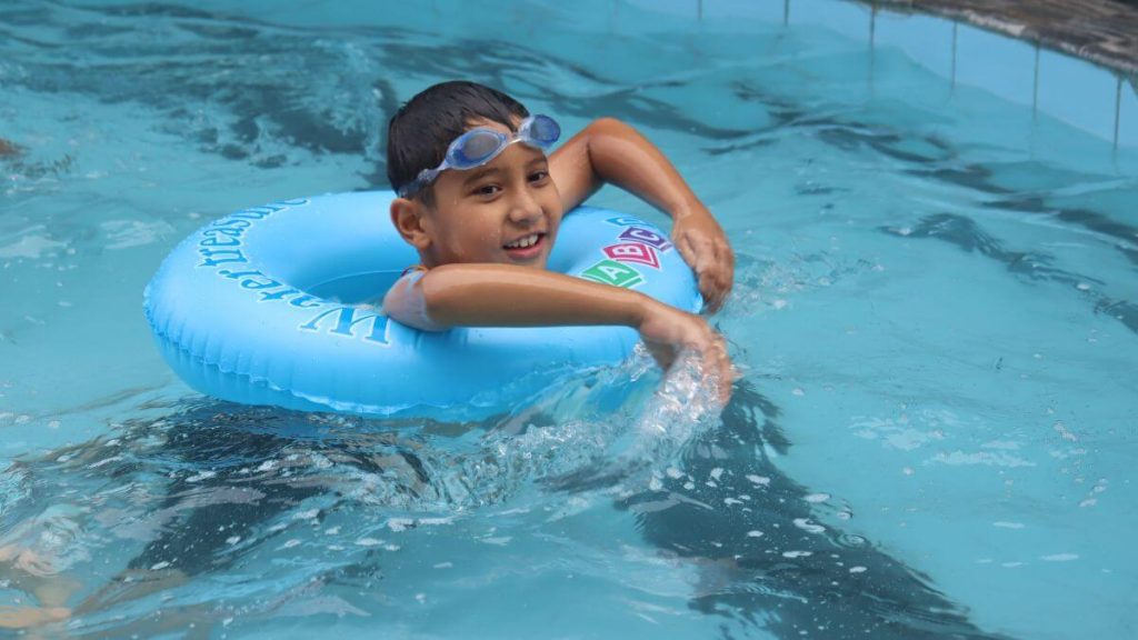 united-preschool-curicullar-acativities-swimming