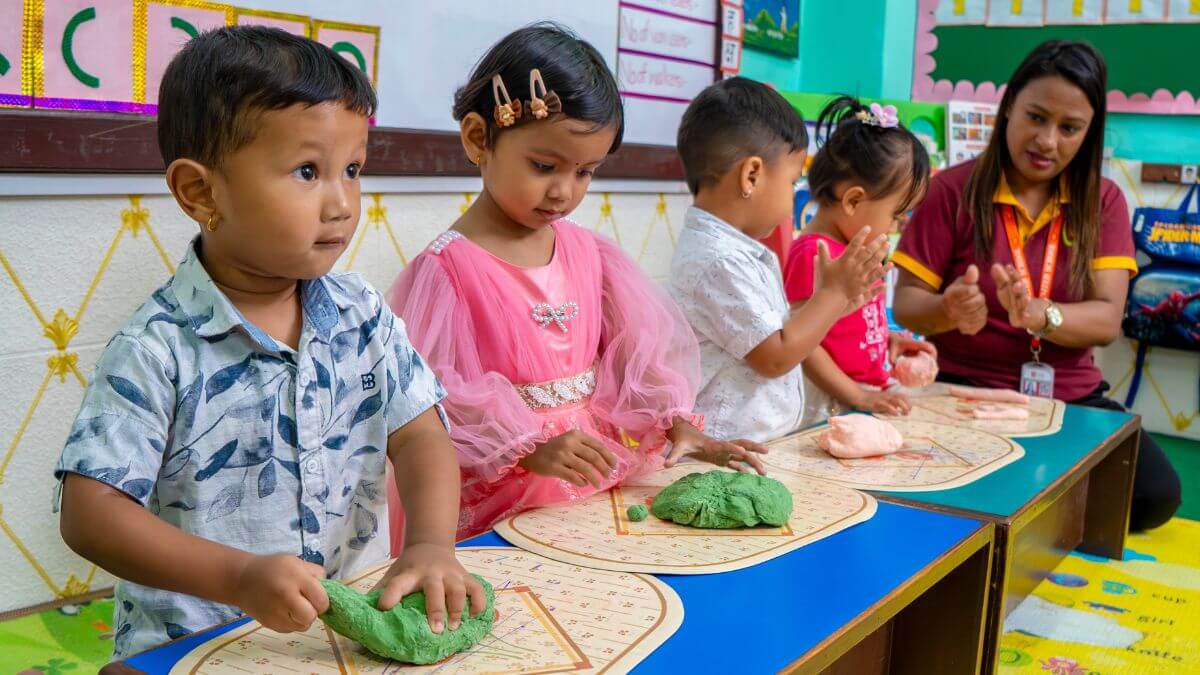 clay-work-extra-curricular-activities-in-united-preschool